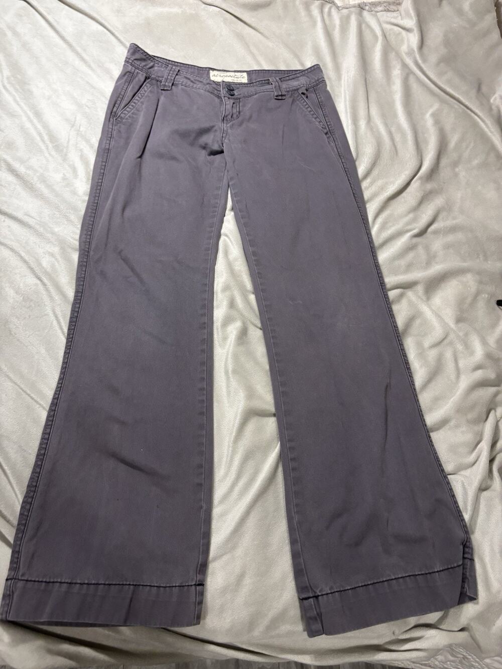 Women’s Grey Gray Aeropostale Pants Size 3 / 4 Short Super Soft Pockets Casual